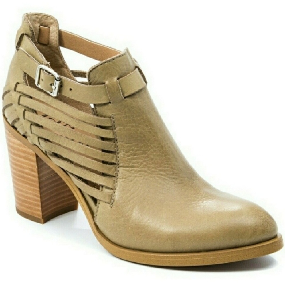 Latigo Jasmine Mushroom Leather Ankle Boot…
